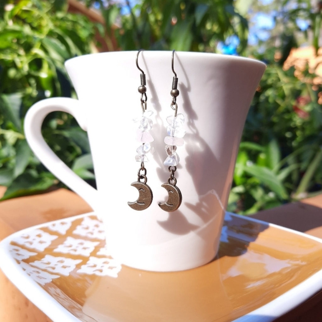 Quartz Stone Moon Dangle Bronze Earrings 18$